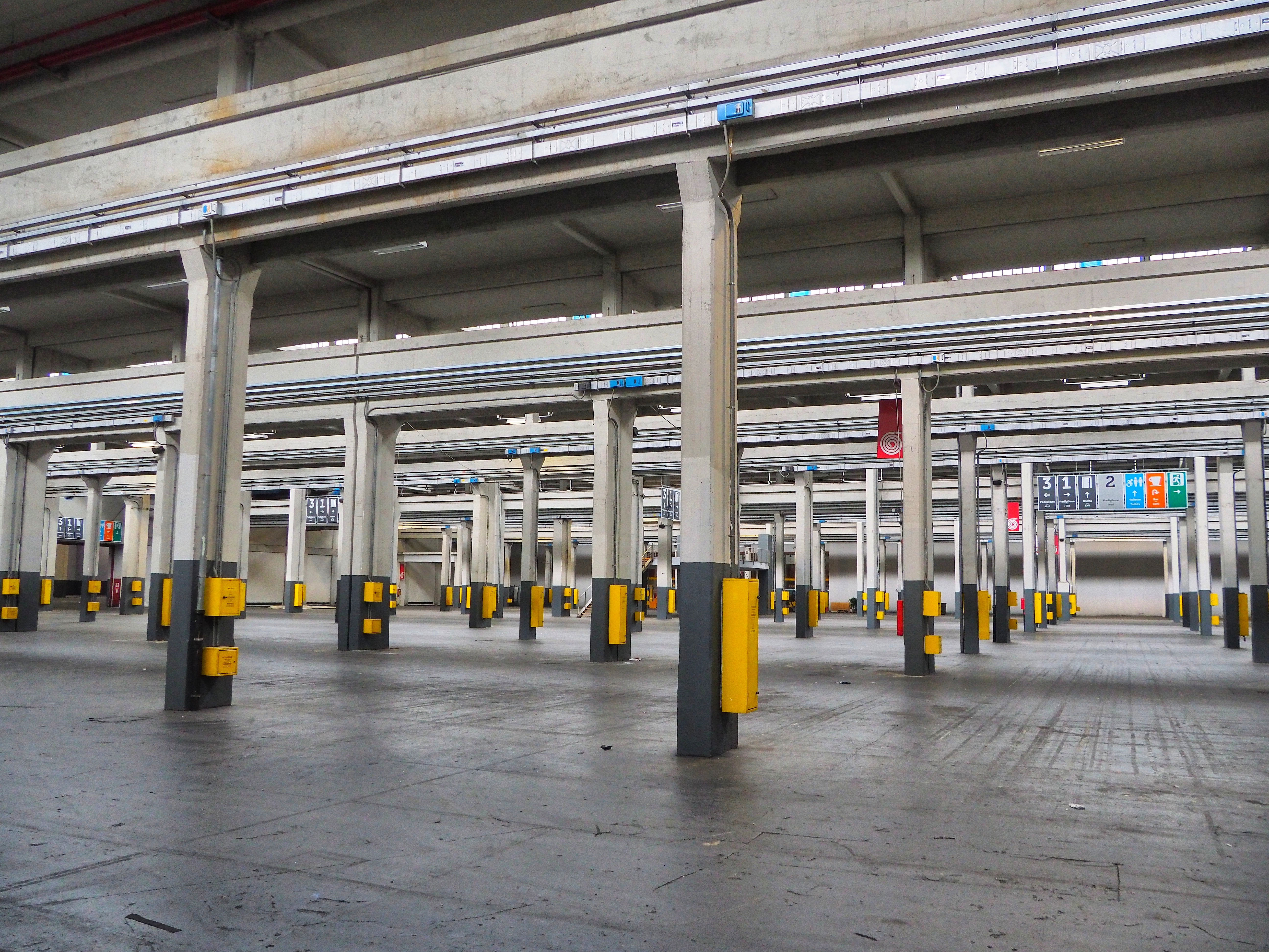 Warehouse Cleaning